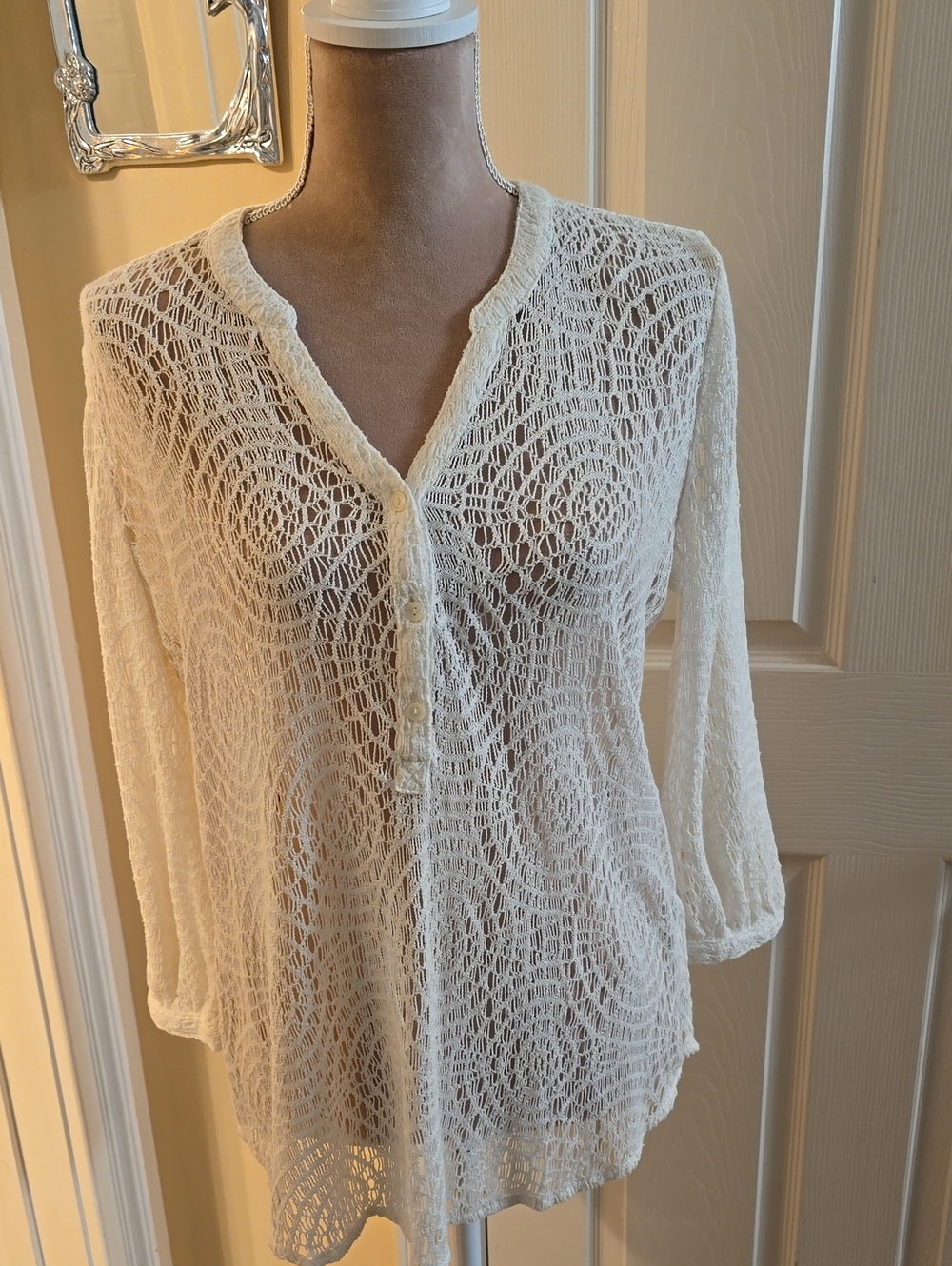NWOT Lucky Brand Size Medium Ivory Crochet Henley Blouse